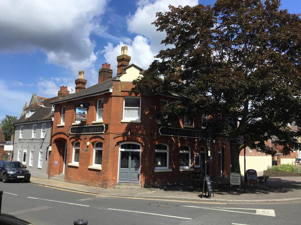 Railway Hotel Faversham Dış mekan fotoğraf